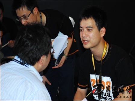 天子: 真命《天子》網(wǎng)絡(luò)游戲驚現(xiàn)chinajoy展臺 (圖)