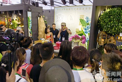 2016國際家庭花卉園藝展覽會亮相嘉澤(圖2) A87U3490.jpg