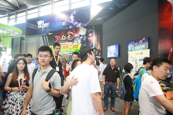 王思聰現(xiàn)身CJ巨人展臺 2億美金研發(fā)費(圖2) 王思聰現(xiàn)身CJ巨人展臺 2億美金研發(fā)費(圖2)