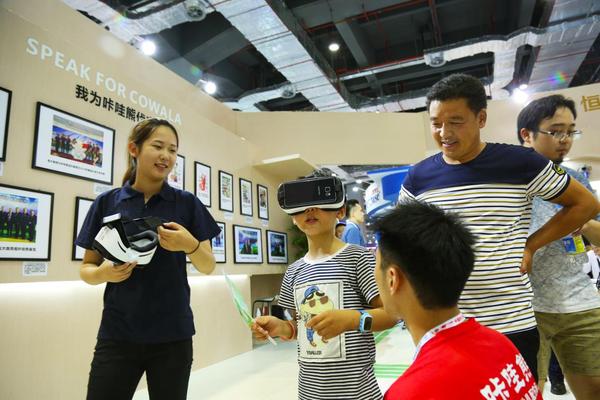 咔哇熊亮相上海嬰童展 重磅新品引多方關注(圖6) 咔哇熊亮相上海嬰童展 重磅新品引多方關注(圖6)