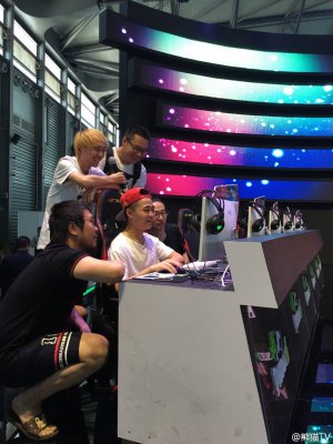 冰火碰撞 CJ最火日熊貓TV展臺(tái)迎來(lái)宿命對(duì)決