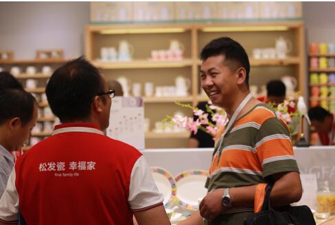 松發(fā)月光瓷亮相上海百貨展(圖4)