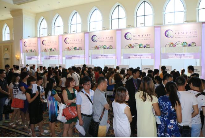 香港國際寶石及珠寶節(jié)即將9月到來 中國參展商全面“備戰(zhàn)”(圖2) 香港9月國際寶石及珠寶節(jié) 中國參展商全面“備戰(zhàn)”1