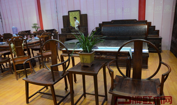 孔連紅木驚艷亮相深圳紅木展斬獲三項大獎(圖4) 孔連紅木驚艷亮相深圳紅木展斬獲三項大獎(圖4)