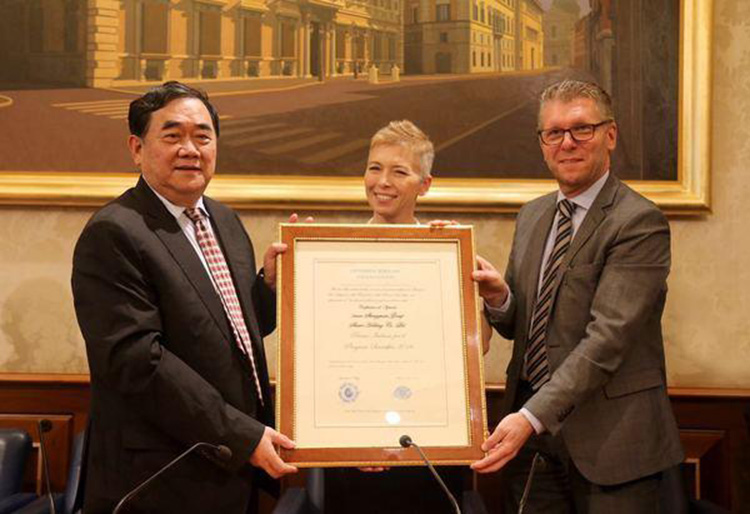 1474609244623681.jpg 03-務必放到中國智造震撼意大利紡織界本段中間.jpg